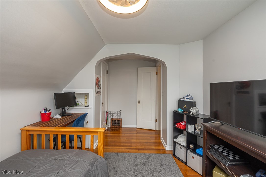 8358 Mapleway Dr, Olmsted Falls, Ohio image 20