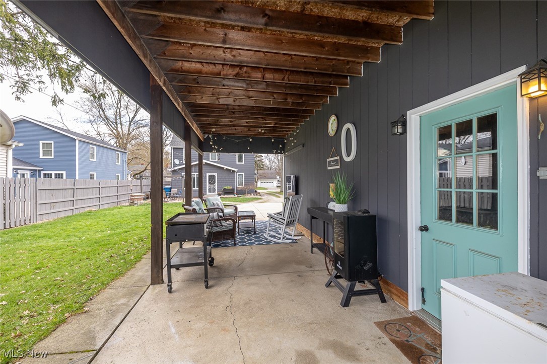 8358 Mapleway Dr, Olmsted Falls, Ohio image 33