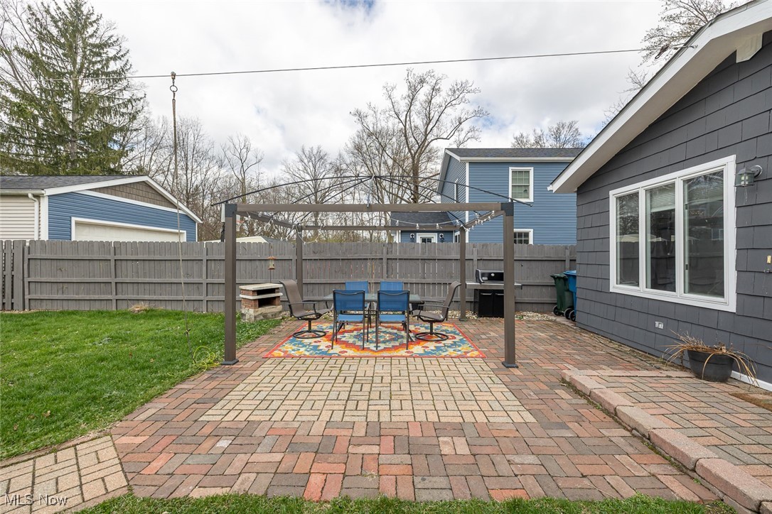 8358 Mapleway Dr, Olmsted Falls, Ohio image 30