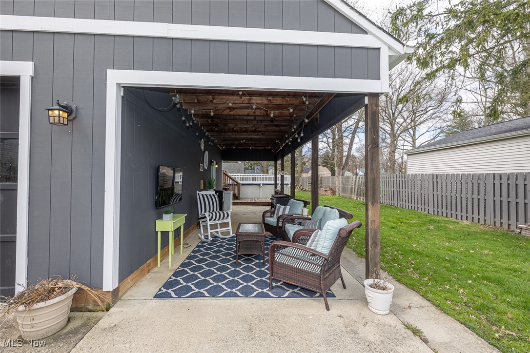 8358 Mapleway Dr, Olmsted Falls, Ohio image 32