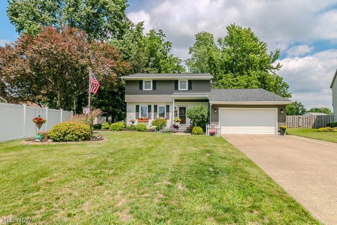 Homes For Sale - 397 Connie Court<br/> Eastlake, OH 44095