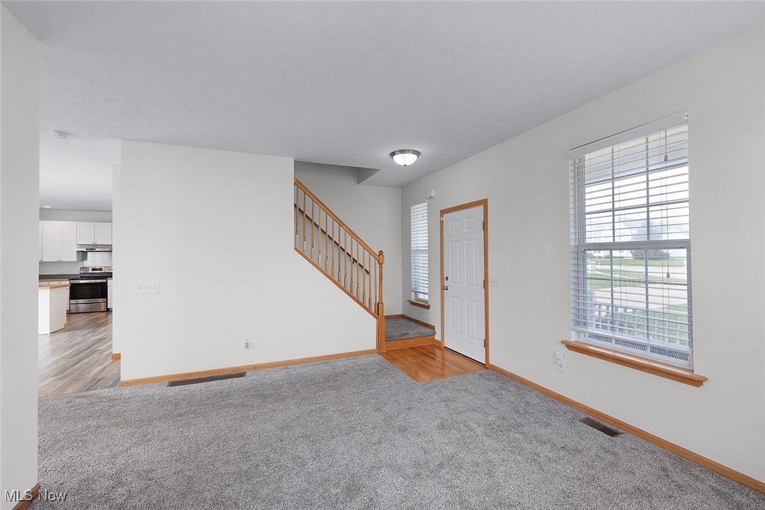 5695 Emerald Lakes Drive, Medina, Ohio image 3