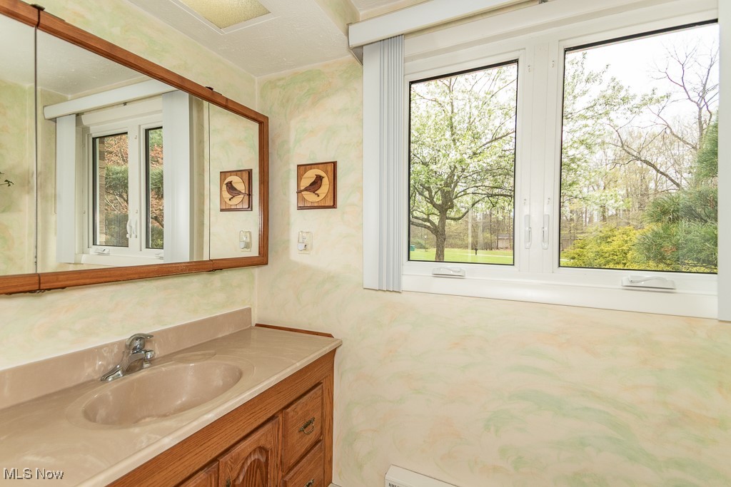 10410 Pinegate Drive, Chardon, Ohio image 28
