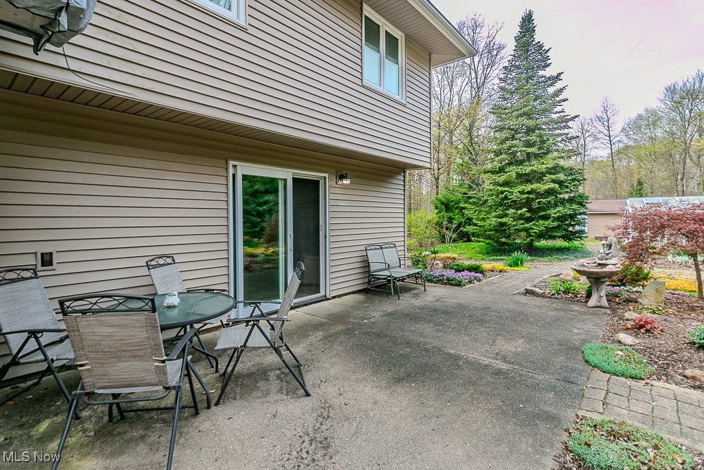 10410 Pinegate Drive, Chardon, Ohio image 31