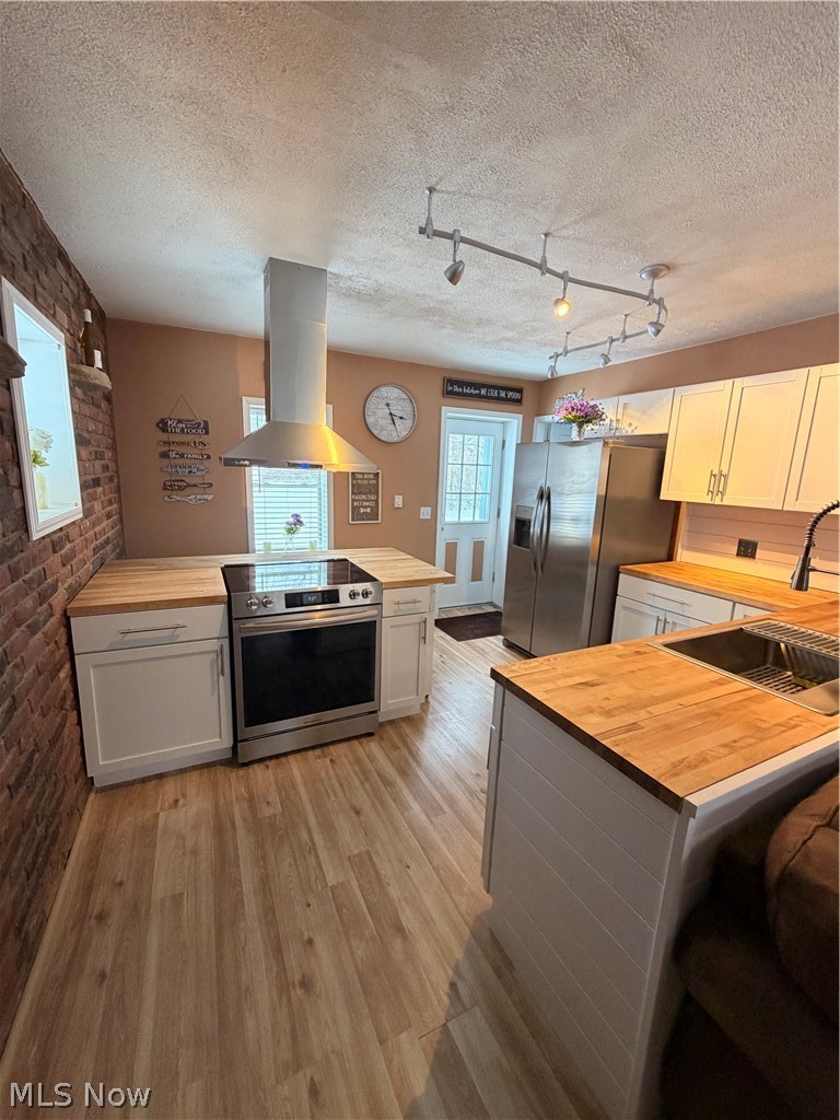 Cinnamon Lake - Residential