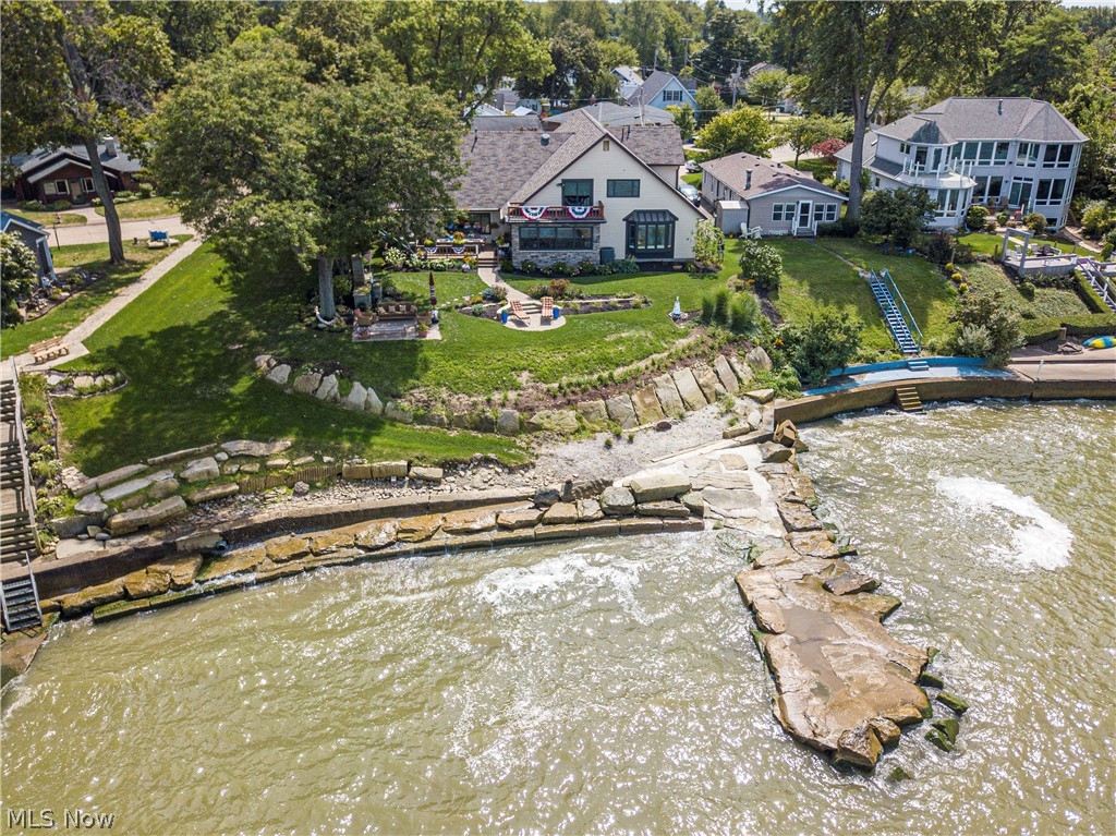 Bluebird Beach - Residential