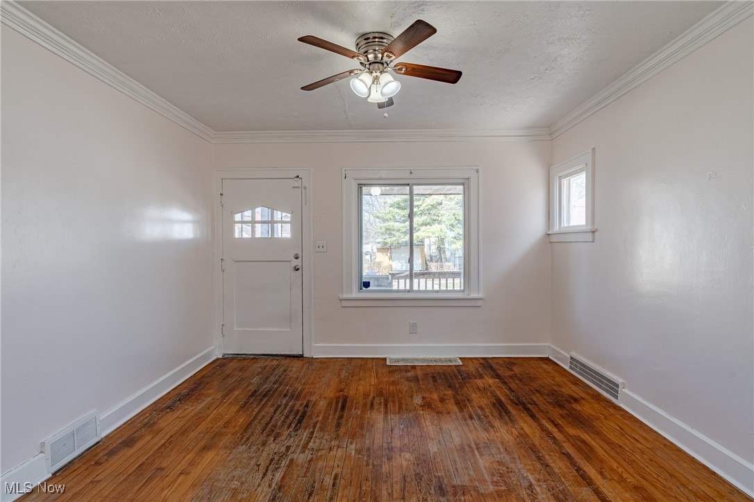 13301 Courtland Avenue, Cleveland, Ohio image 4