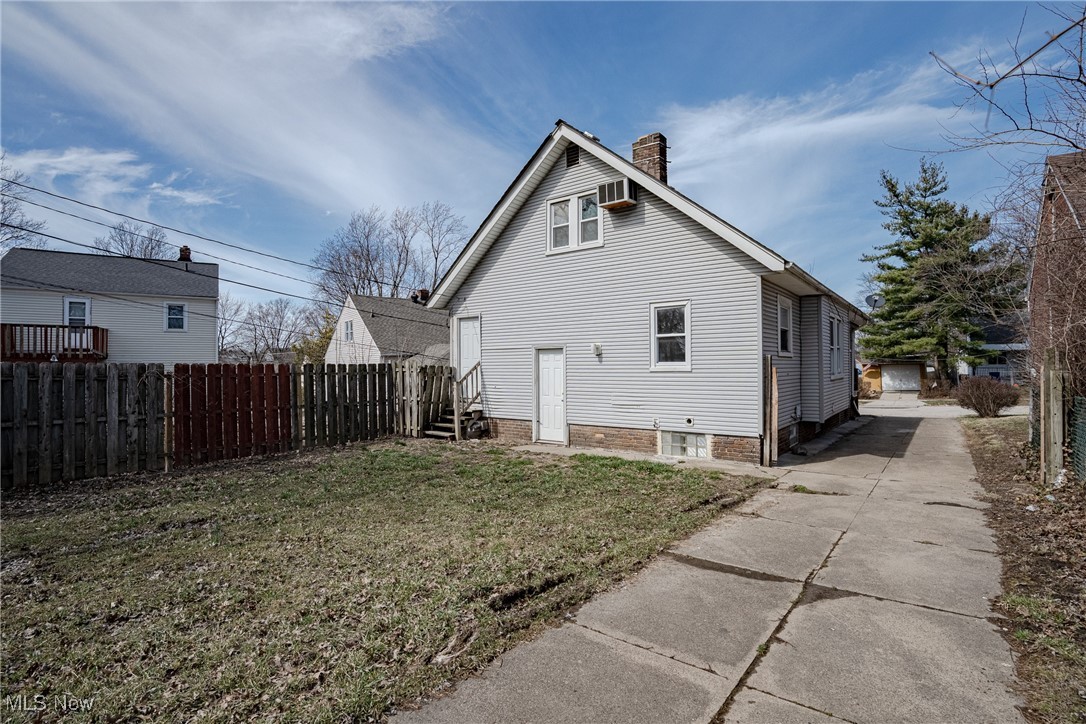 13301 Courtland Avenue, Cleveland, Ohio image 24