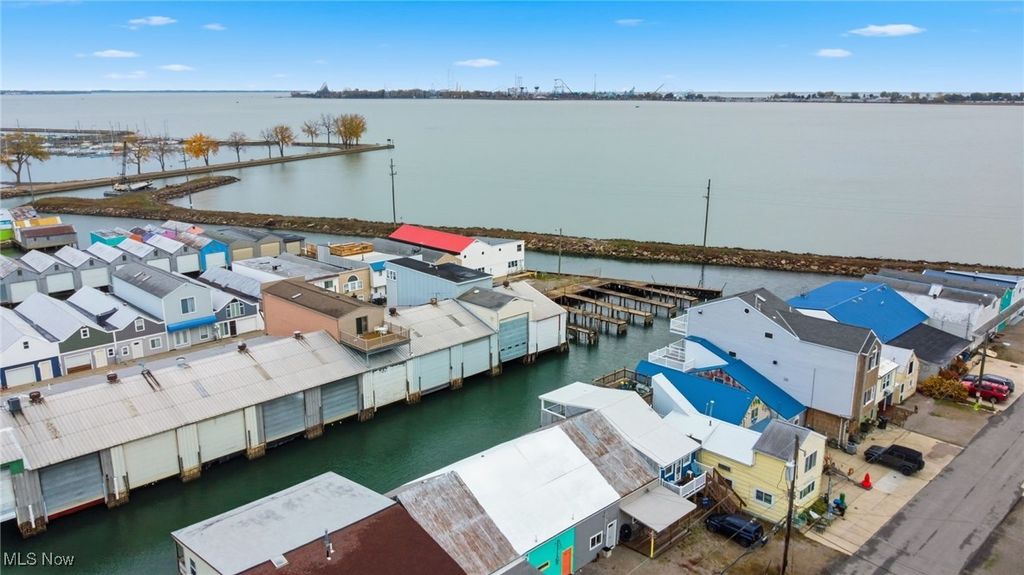 Photo of 824 Dutch Lane, Sandusky, OH 44870 (MLS # 5169168)