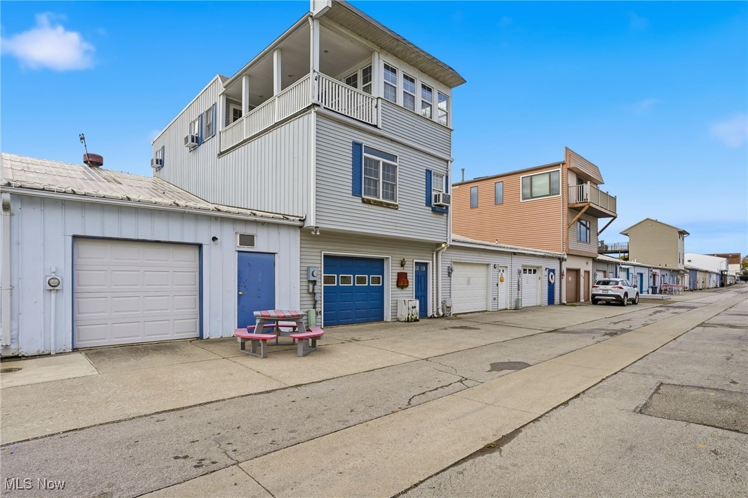 Radcliffos - Residential