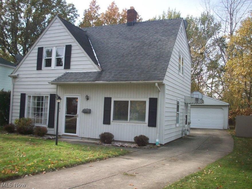 Do not miss this newly updated, move in ready colonial in great neighborhood! Every room in this house has been updated within the last three years. Enjoy new laminate flooring through out living, family and dining rooms, modern porcelain tile flooring in the kitchen and laundry room. Refinished original hardwood floors on the second floor. The bathroom has been totally remodeled. Newly installed air conditioning unit and furnace 2017! New front door, side and screen doors. All rooms have been freshly painted. Enjoy the great deck off the dining room with views to the large yard. Spacious 2 car garage with new roof installed 2017. Walking distance to Nathan Hale Park and minutes from shopping. Many added touches through out the house! Immediate possession.