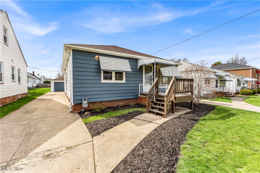 5888 W 54th Street, Parma, Ohio image 2