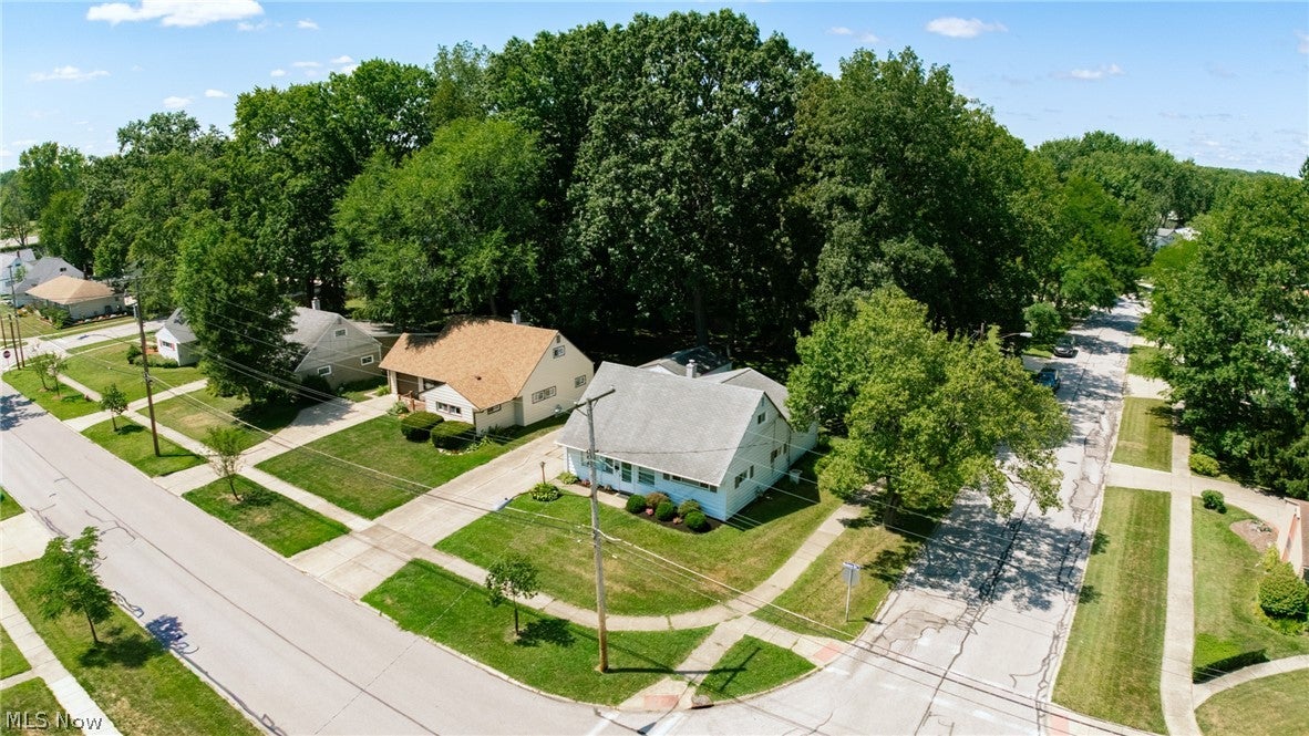 572 Woodmere Drive