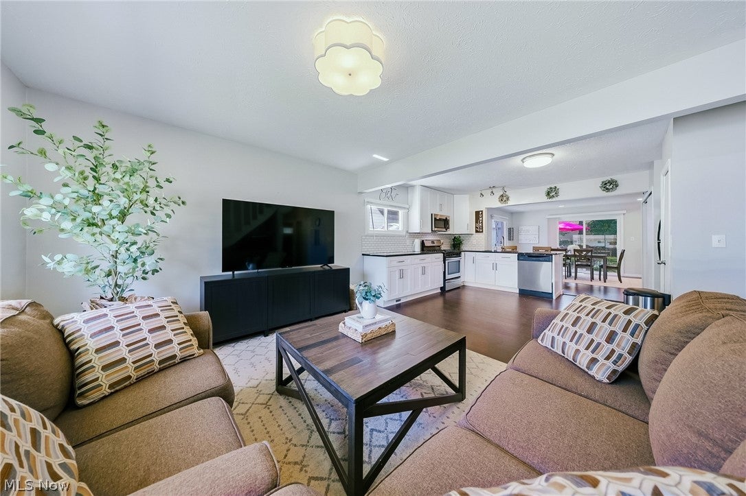 572 Woodmere Drive
