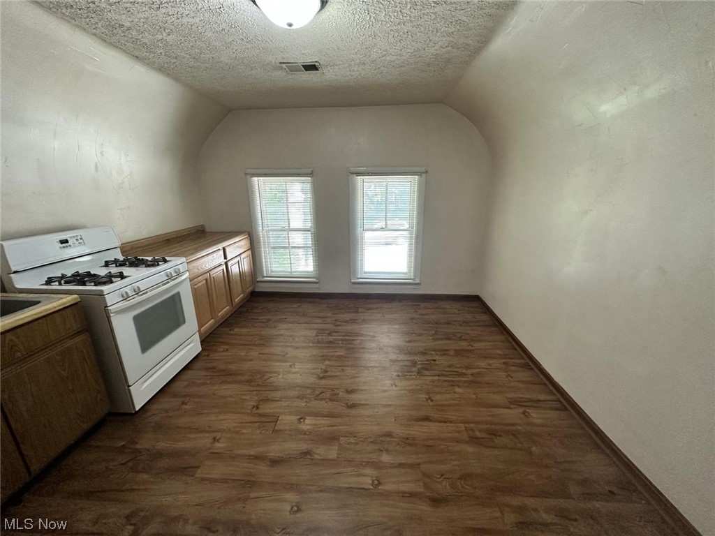 Voris & Steinbacher - Residential Income