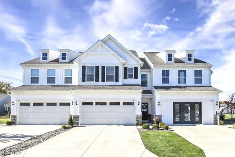 Photo for 674 Harbour Town Court
