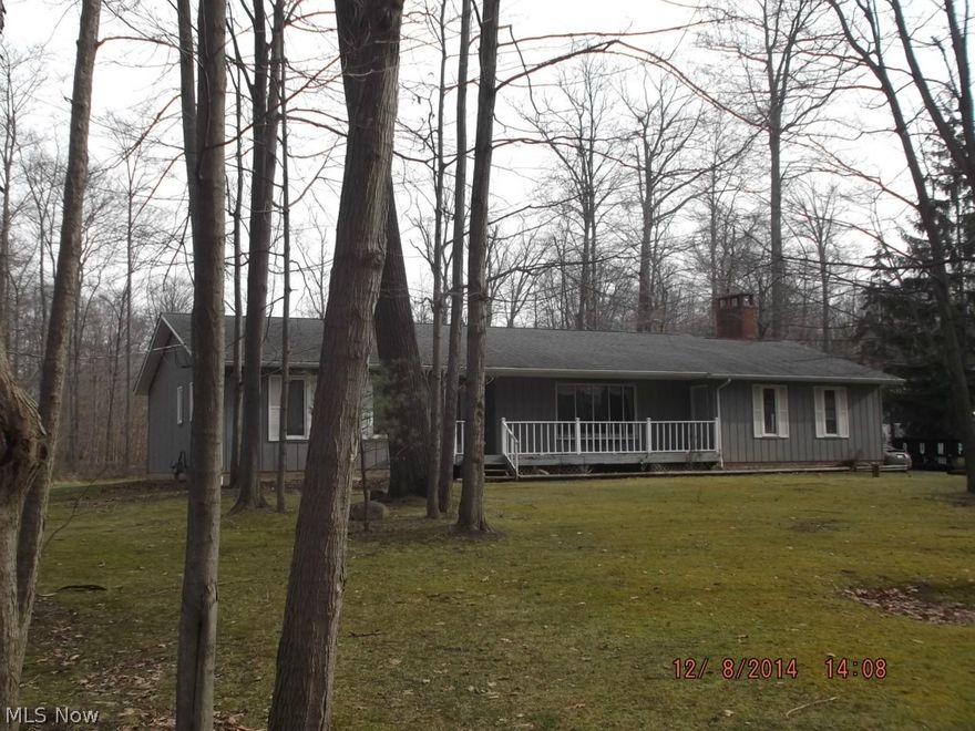 * Diamond in the rough * Settling Estate - Spacious 3 bedroom 2 1/2 Bath RANCH on approx 1 Acre Private Lot * Very Secluded Cul-de-Sac Location * Oak Kitchen with Loads of Cabinets, Abundant Counter Space , Vaulted Ceiling & Sky Light * Living Room & Dining Room with Vaulted Ceilings * HUGE 24x24 Family Room with Brick Fireplace * HUGE Basement * Large Deck accessible from the Family Room * 1 Year Home Warranty * 2 Car Attached Garage and separate 1 Car Detached Garage *