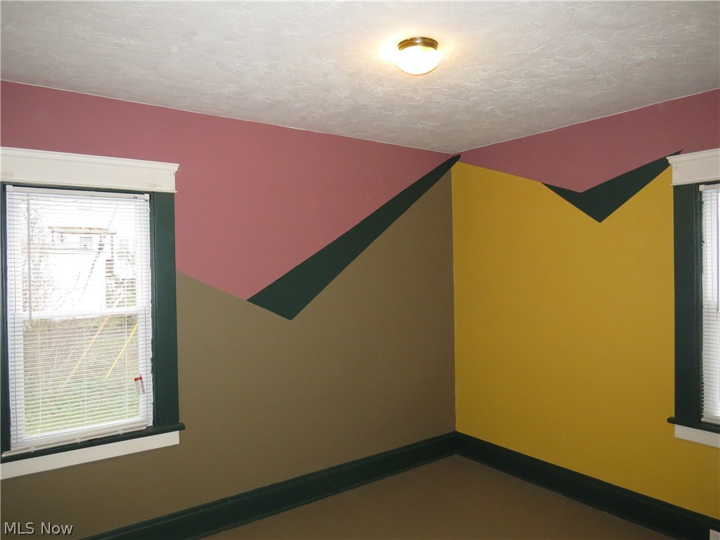 Garfield Pkwy - Residential Income