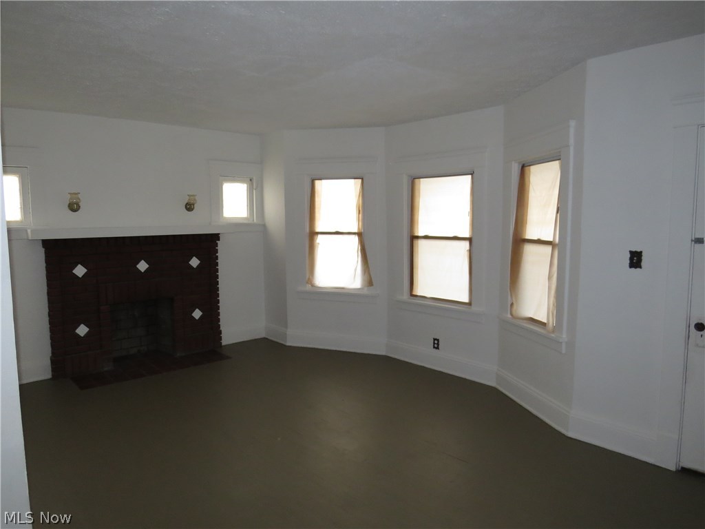 Garfield Pkwy - Residential Income