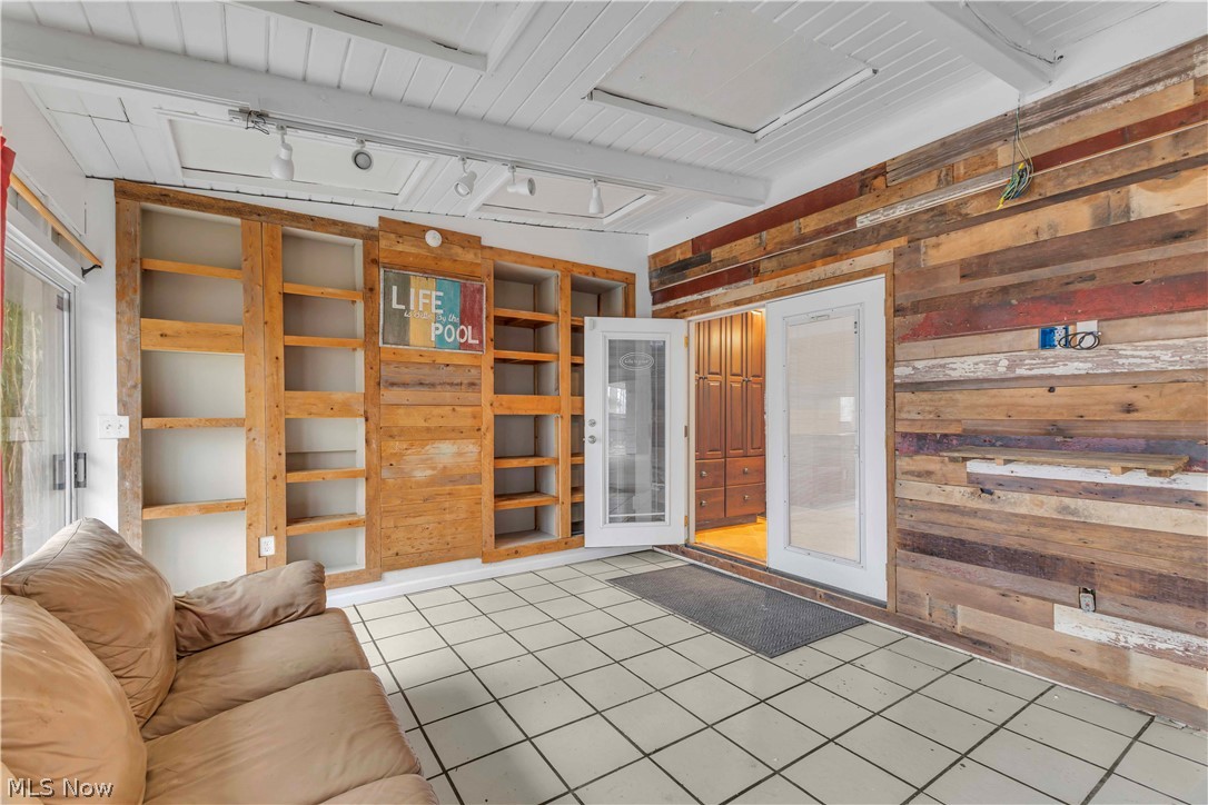 East/Black River - Residential