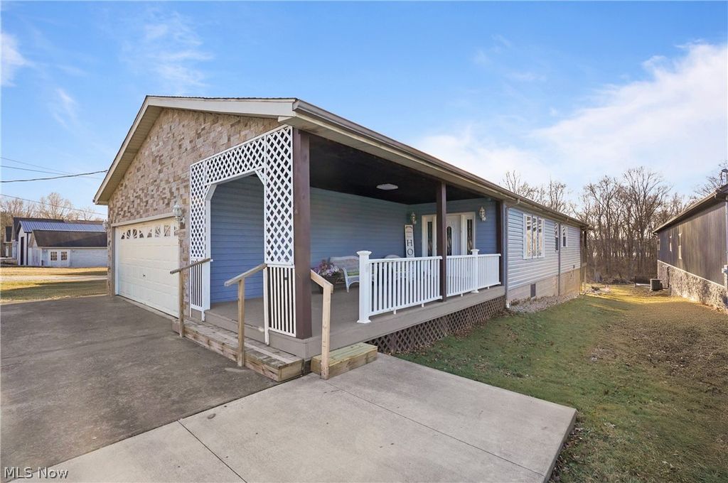 Photo of 2282 Heston Drive, Lake Milton, OH 44429 (MLS # 5190042)