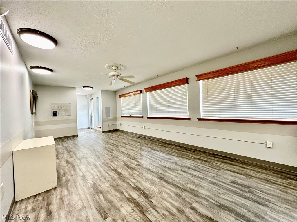 G Cry Spg Adn - Commercial Sale