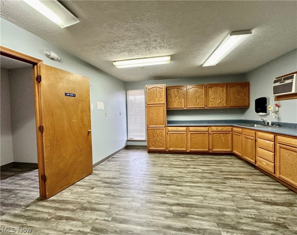 G Cry Spg Adn - Commercial Sale