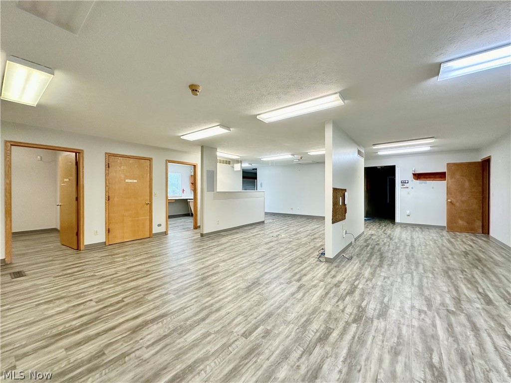 G Cry Spg Adn - Commercial Sale