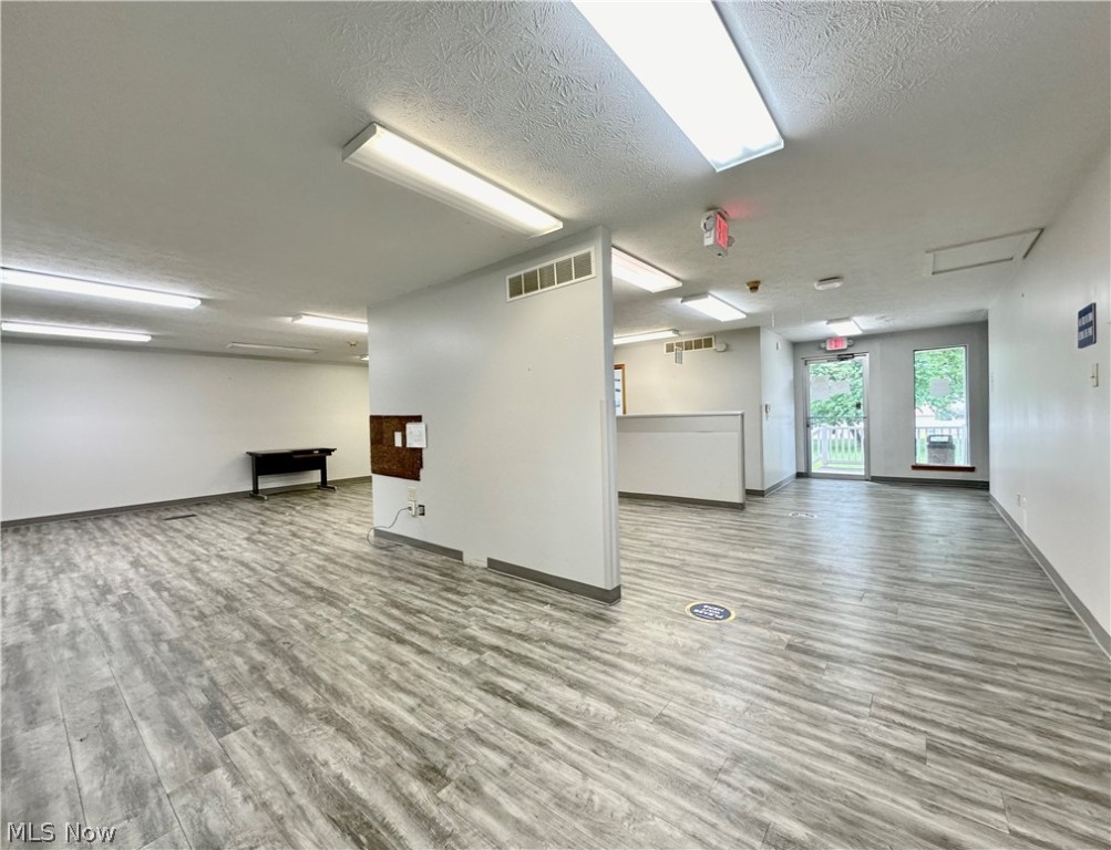 G Cry Spg Adn - Commercial Sale