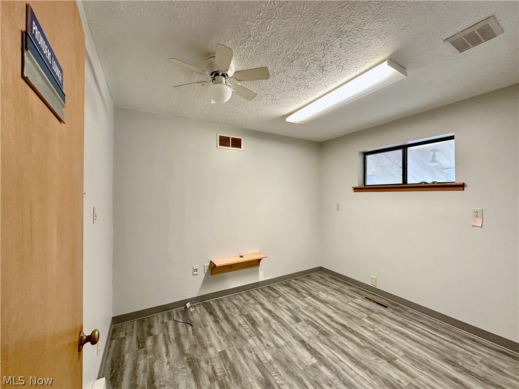 G Cry Spg Adn - Commercial Sale