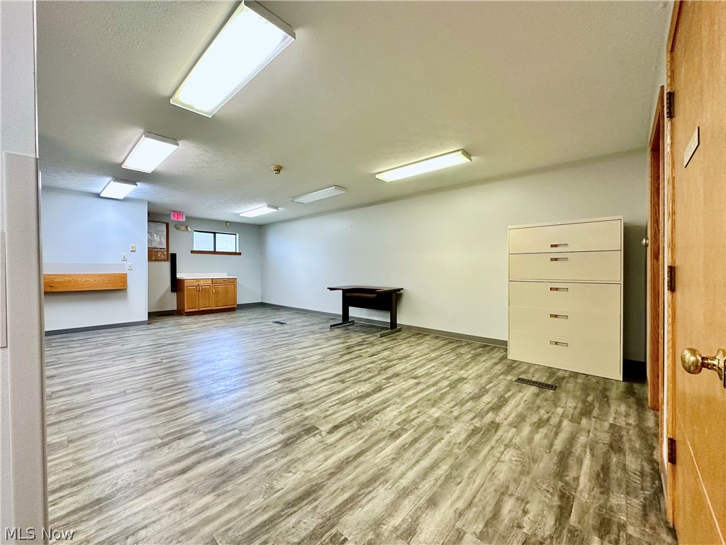 G Cry Spg Adn - Commercial Sale