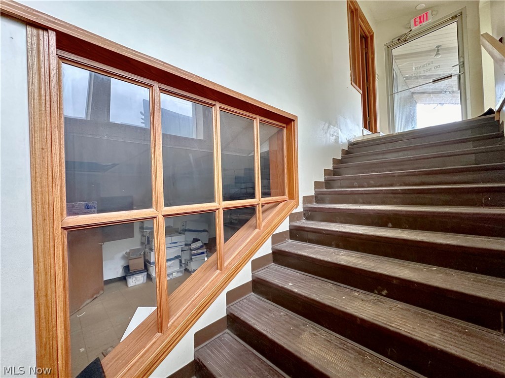 G Cry Spg Adn - Commercial Sale