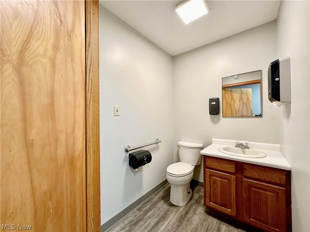 G Cry Spg Adn - Commercial Sale