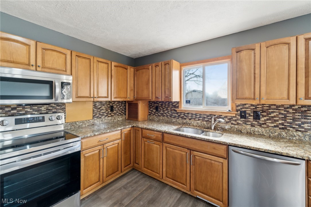 649 University Avenue, Elyria, Ohio image 19