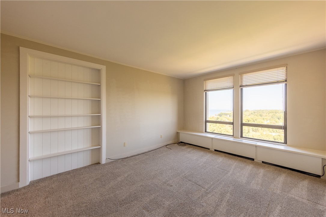 One Bratenahl Place Condo - Residential