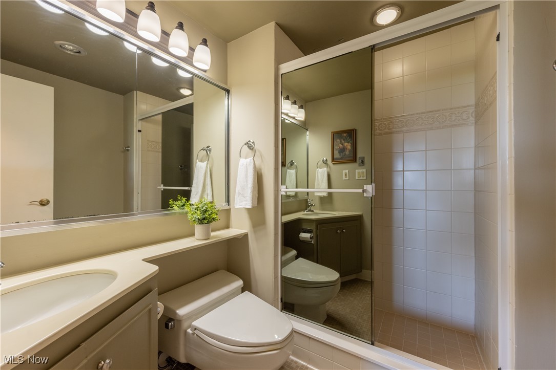 One Bratenahl Place Condo - Residential