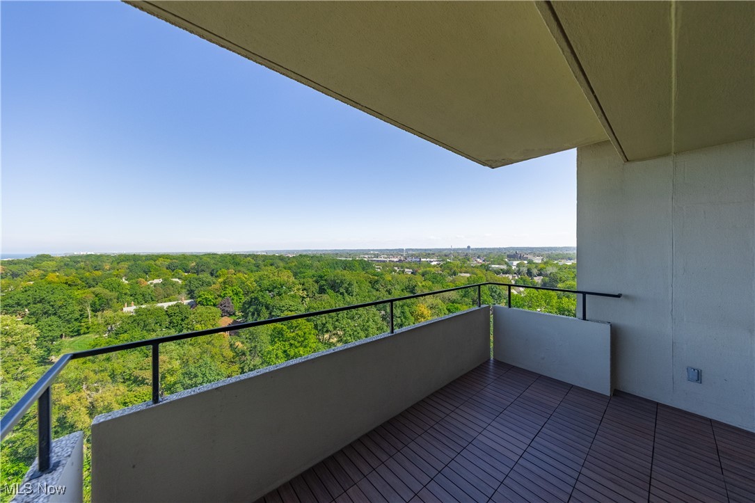 One Bratenahl Place Condo - Residential