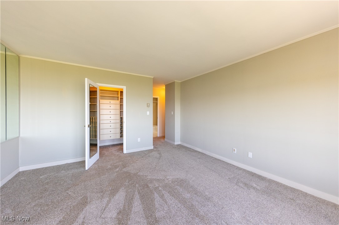 One Bratenahl Place Condo - Residential