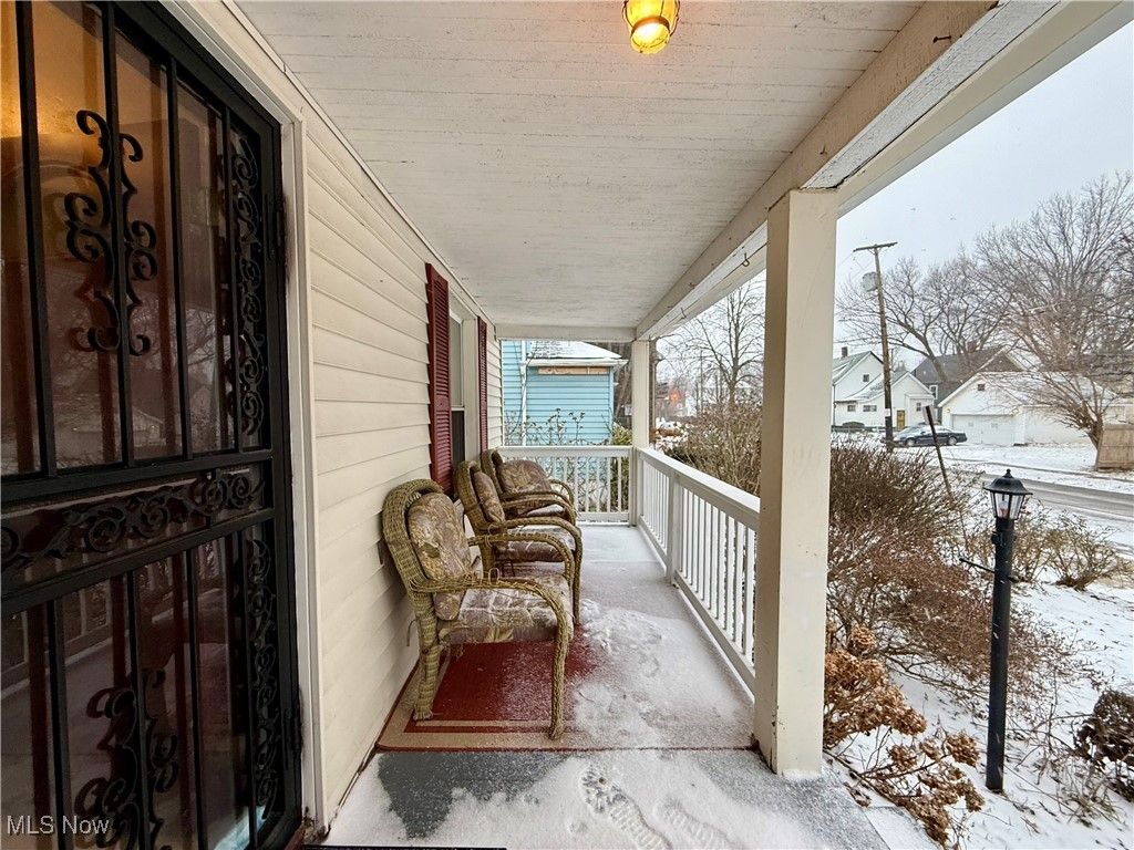 Photo of 15220 Lucknow Avenue, Cleveland, OH 44110 (MLS # 5179283)