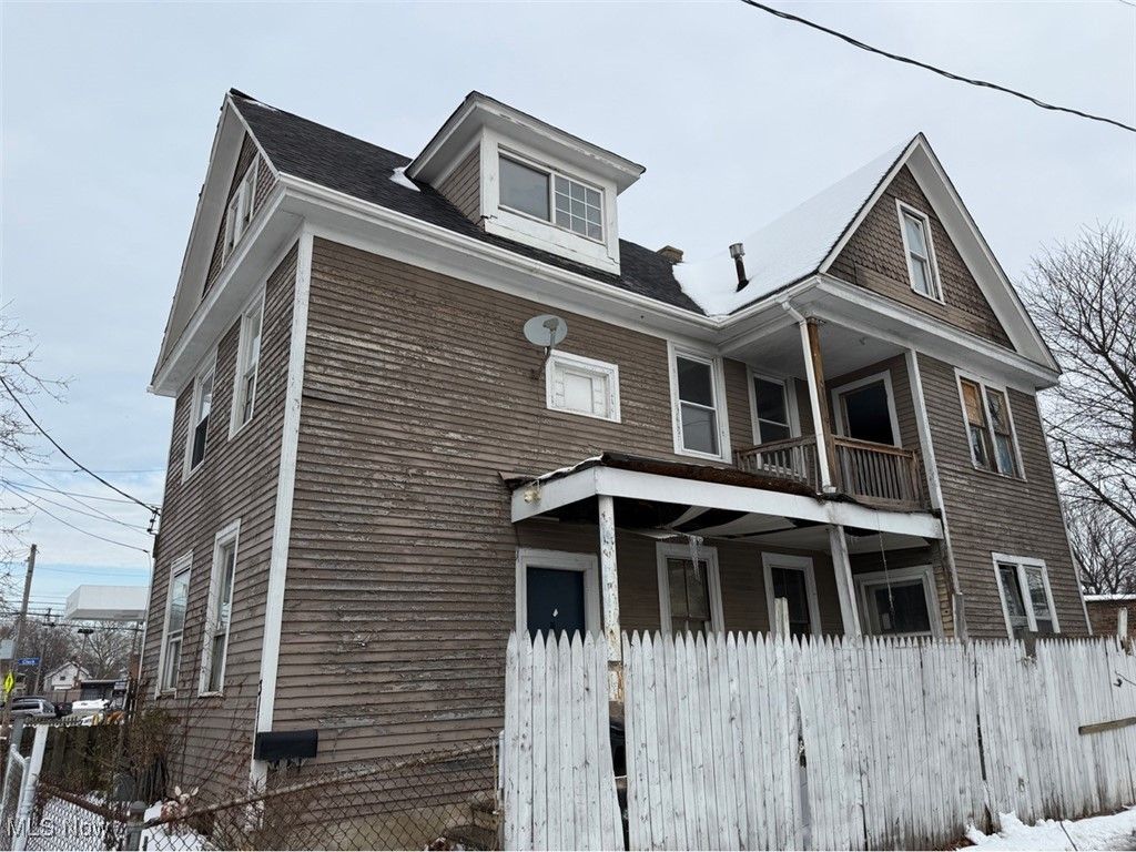 Photo of 3111 W 31st Street, Cleveland, OH 44109 (MLS # 5175712)