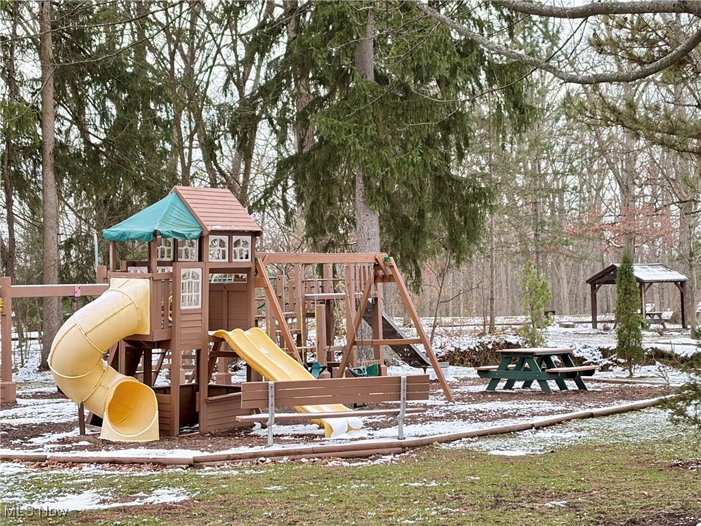 Oak Knolls Condo - Residential