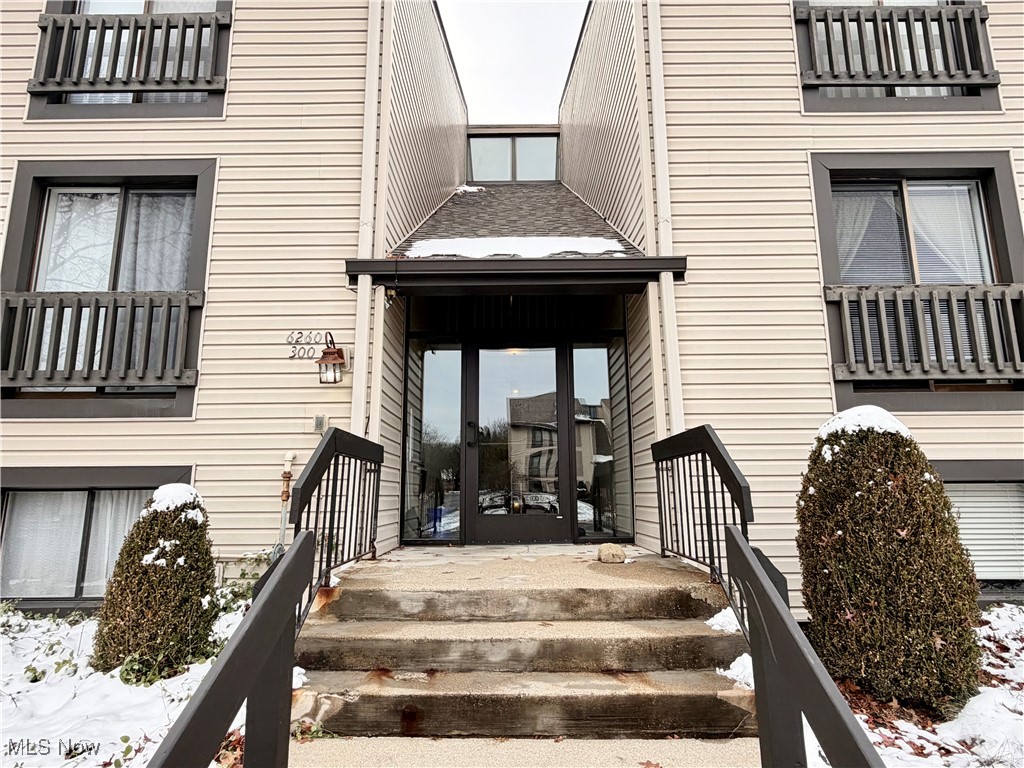 Oak Knolls Condo - Residential