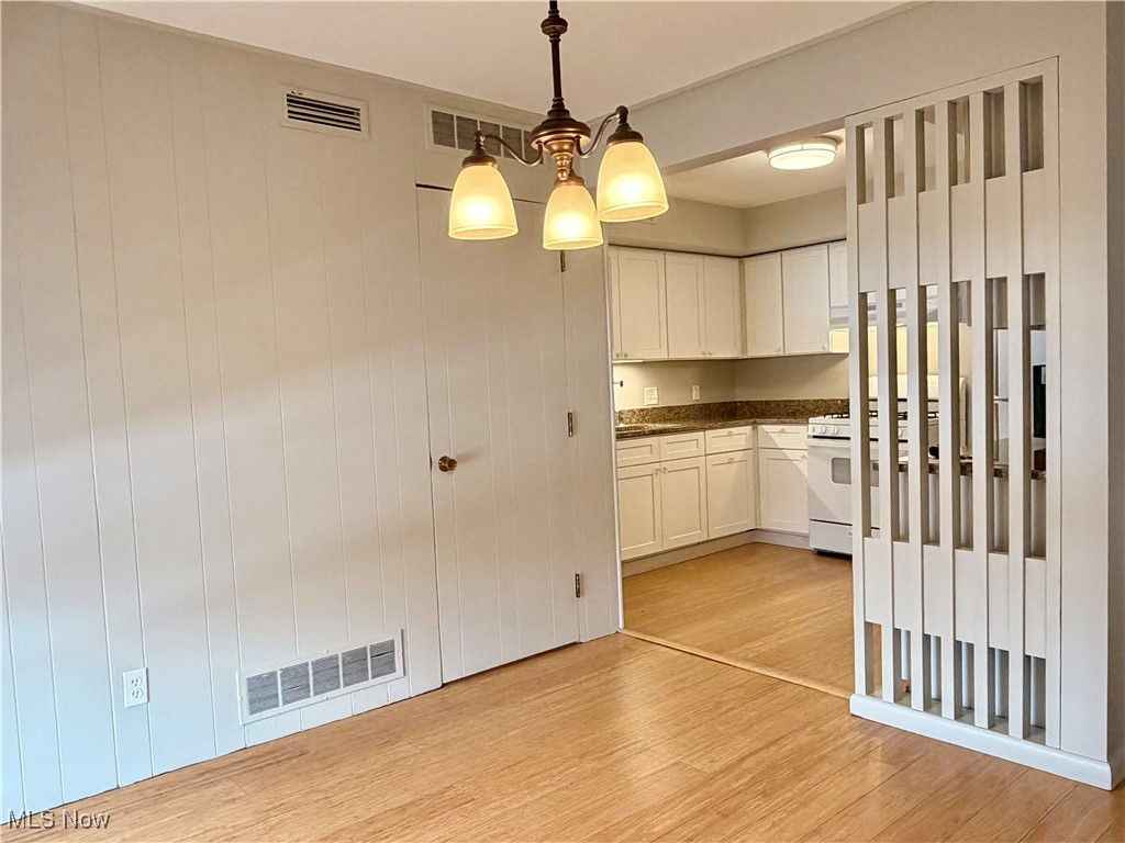 Oak Knolls Condo - Residential
