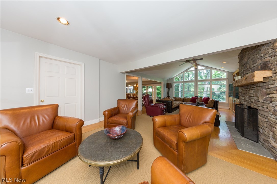 Russell 03 - Residential