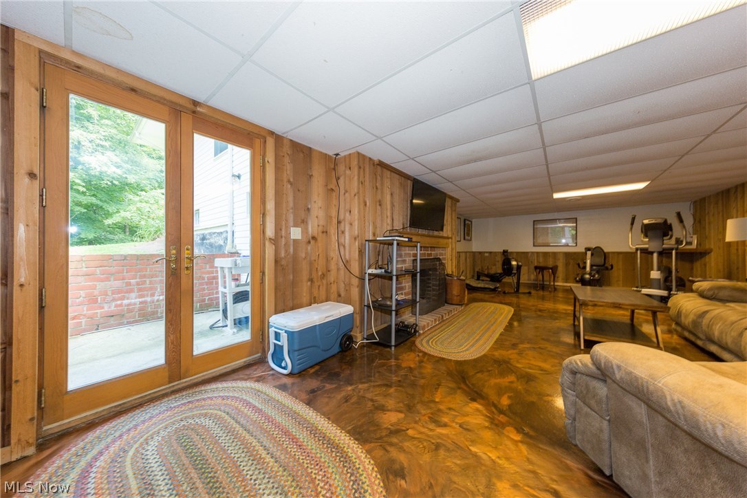 Russell 03 - Residential