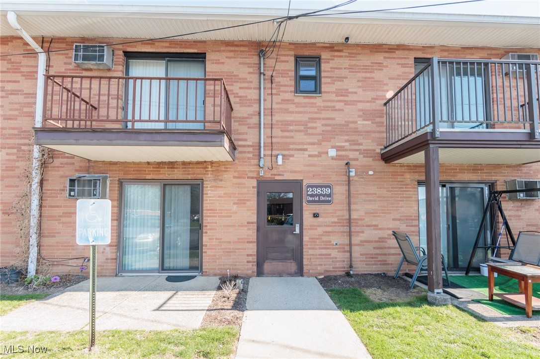 23839 David Drive #204, North Olmsted, Ohio image 1