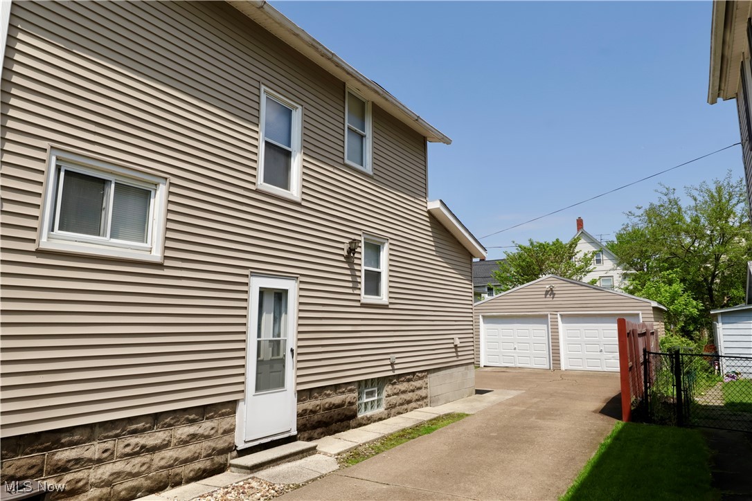 358 Oxford Avenue, Elyria, Ohio image 5