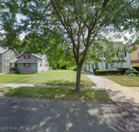 Vacant Land For Sale - 907 Nela View Road<br/> Cleveland Heights, OH 44112
