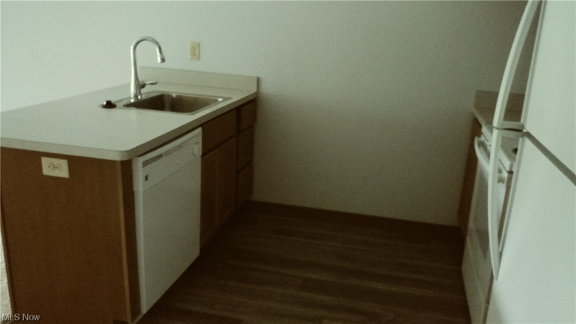 Cottonwood Place - Residential