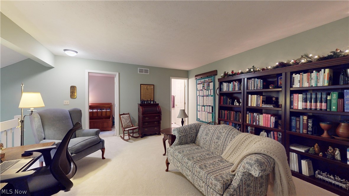 Shady Hollow Condo - Residential